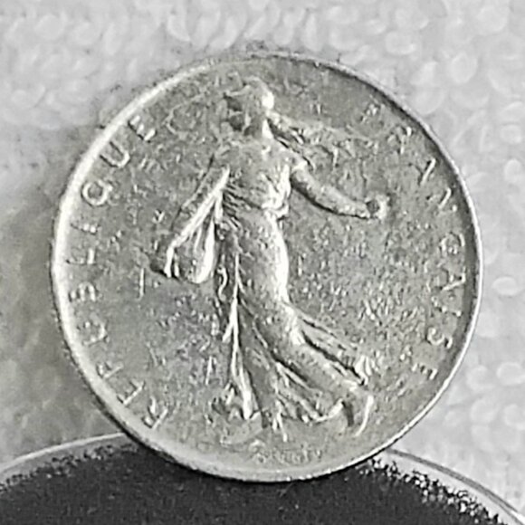 Circulated 1961 France 1 Franc Republique Francaise Cion Made of Nickel!! - Picture 2 of 3